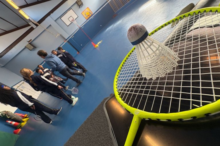 Prácticas de Badminton con la Federación